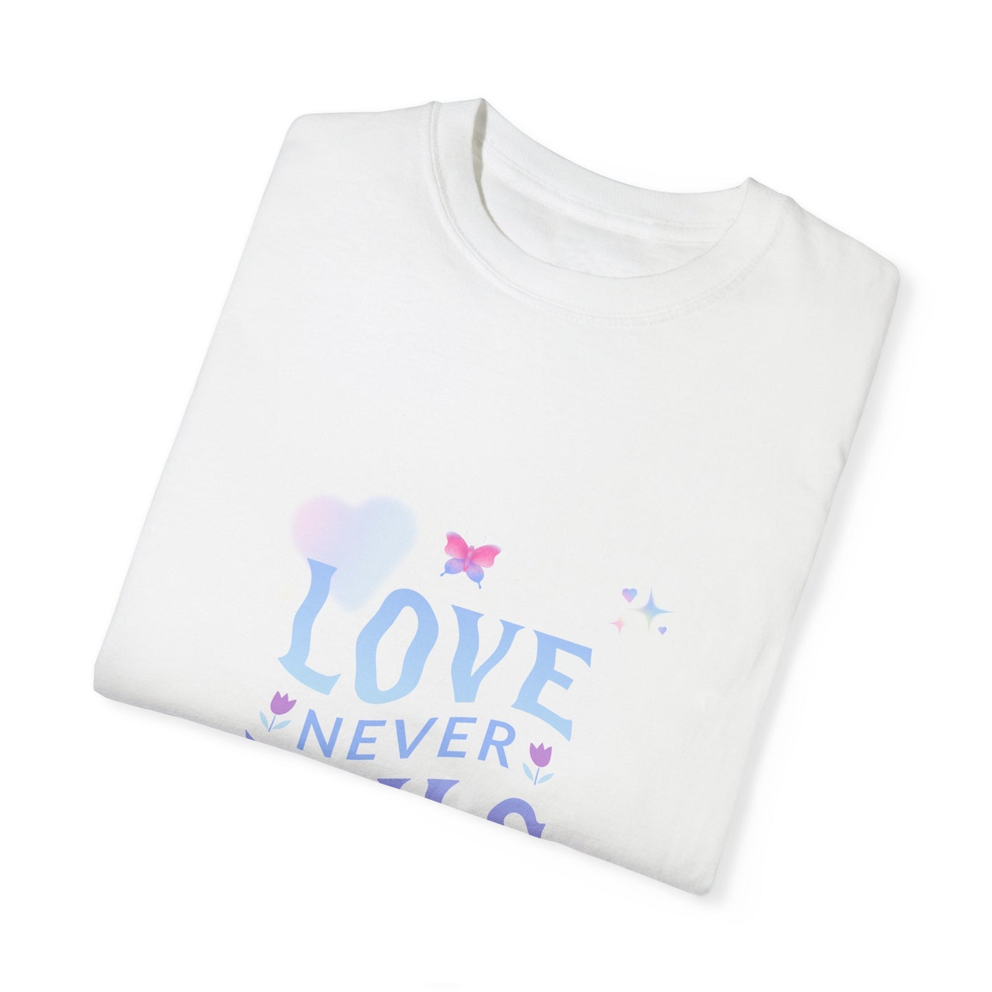 💖 Love Never Fails – Women's Classic Crewneck T-Shirt